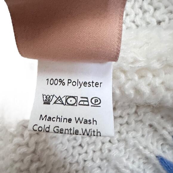 Forever 21 White Blue Whale Embroidered Knit Sweater Women’s M EU 38 US 6 - Picture 4 of 8